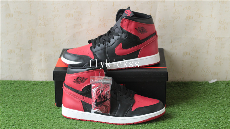 Air Jordan 1 Retro OG High Bred Black Red